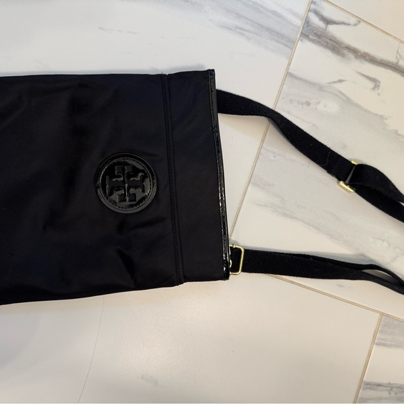 Tory Burch Handbags - Tory Burch nylon crossbody